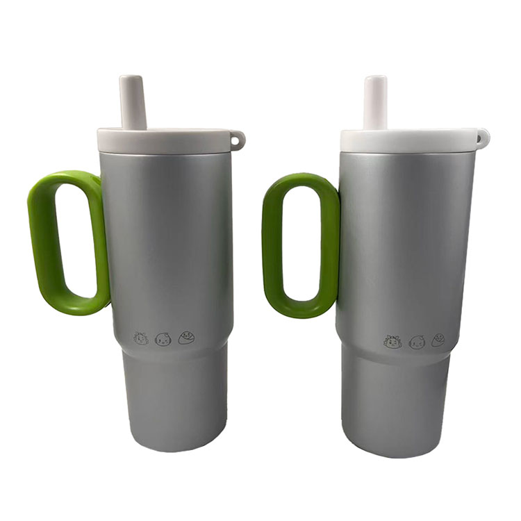 Oversized Travel Cup with Handle and Lid